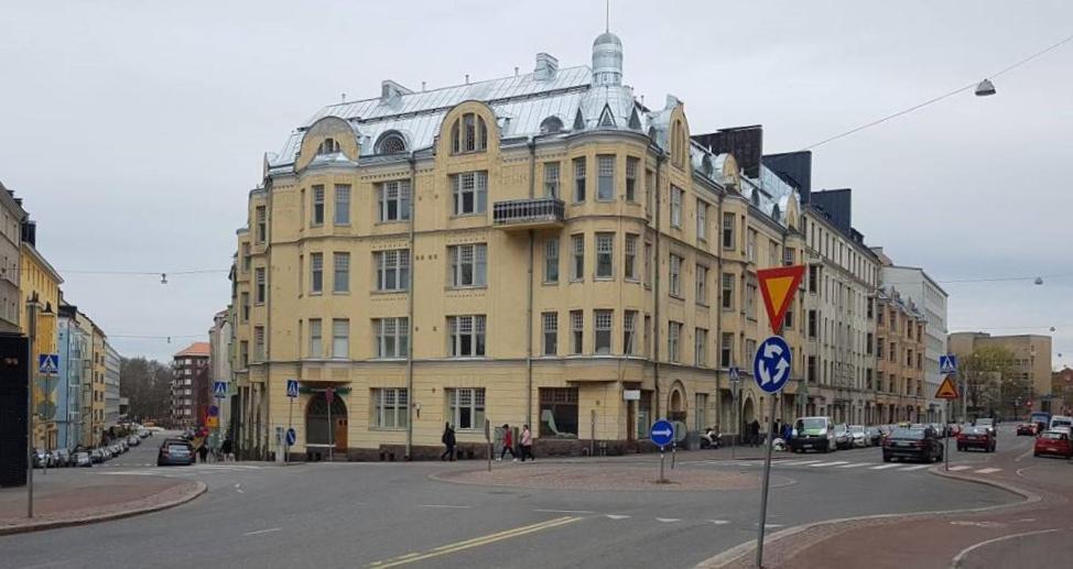 2Ndhomes Unique Two Storey Penthouse With Terrace In Kamppi Helsinki Exterior photo